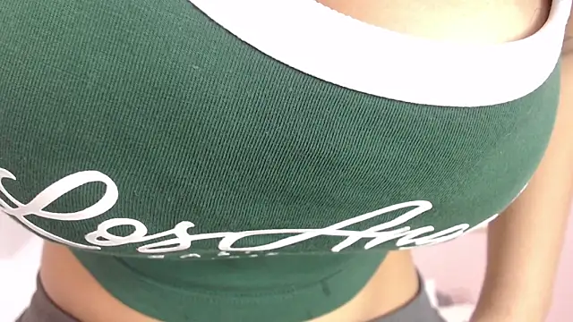 Savannahcruzz online show from December 2025 12:35:02 PM