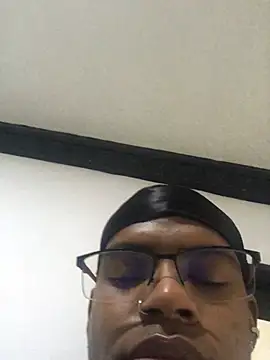 Snapshot of criss_zuri chatting on February 2026 12:02:02 PM criss zuri online show from February 2026 12:02:02 PM