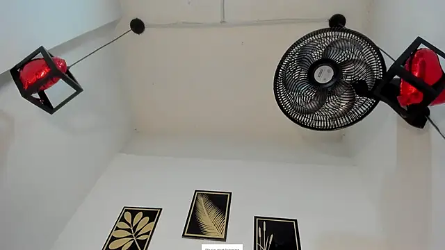 criss zuri online show from April 2026 12:58:02 PM