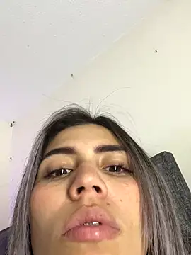 Snapshot of DannaftDavid chatting on September 2025 08:33:01 PM DannaftDavid online show from September 2025 08:33:01 PM