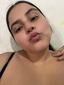 mia-08martinez  online show from May 2026 06:13:01 PM