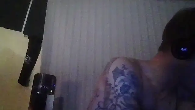 Snapshot of WWGD69 chatting on May 2026 06:52:01 AM WWGD69 online show from May 2026 06:52:01 AM