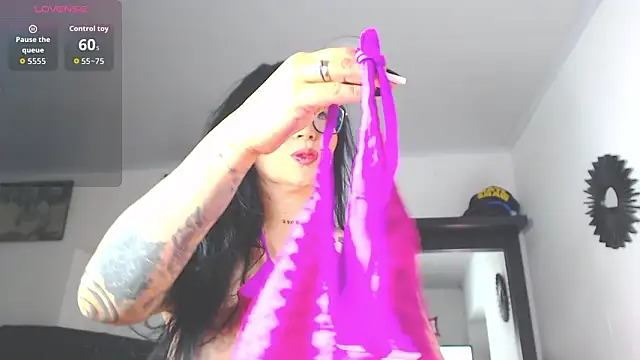 Snapshot of Vicky_hotmilf chatting on March 2026 11:24:01 AM Vicky hotmilf online show from March 2026 11:24:01 AM