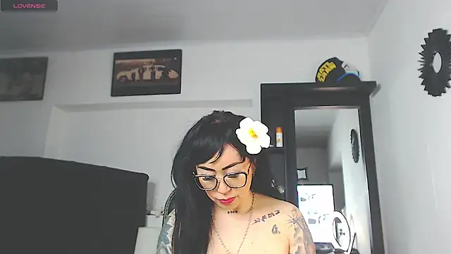 Snapshot of Vicky_hotmilf chatting on March 2026 11:16:02 AM Vicky hotmilf online show from March 2026 11:16:02 AM