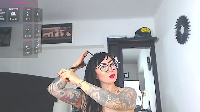 Snapshot of Vicky_hotmilf chatting on April 2026 11:28:01 AM Vicky hotmilf online show from April 2026 11:28:01 AM