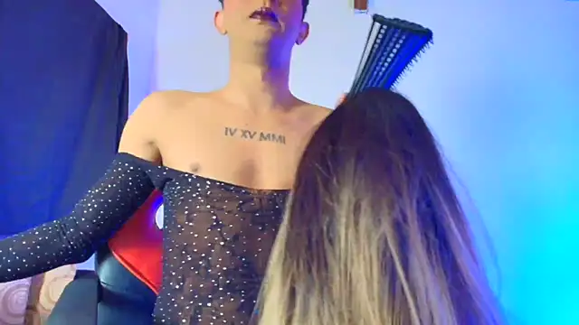 MIA HOT23CM S7S online show from December 2025 02:29:02 AM