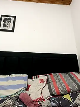 coupledesire18 online show from October 2025 12:11:02 AM