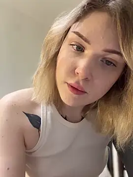 Snapshot of elliss_ chatting on October 2025 03:08:01 PM elliss  online show from October 2025 03:08:01 PM