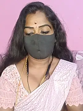 Snapshot of tamilammukuttyy chatting on June 2026 04:47:02 AM tamilammukuttyy online show from June 2026 04:47:02 AM