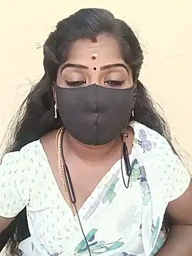 Snapshot of tamilammukuttyy chatting on June 2026 06:05:02 AM tamilammukuttyy online show from June 2026 06:05:02 AM