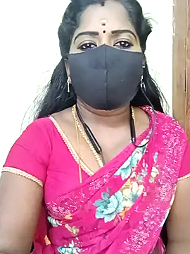 Snapshot of tamilammukuttyy chatting on June 2026 01:43:01 PM tamilammukuttyy online show from June 2026 01:43:01 PM