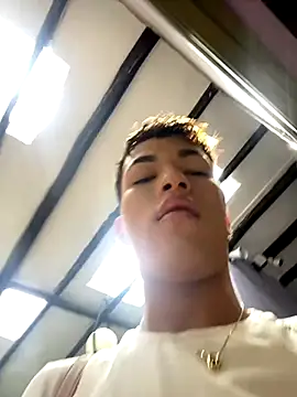 Snapshot of Thiago_blsd chatting on October 2025 07:00:01 PM Thiago blsd online show from October 2025 07:00:01 PM