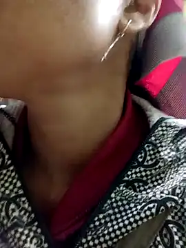 Snapshot of kihi-yo chatting on October 2025 09:17:04 AM kihi-yo online show from October 2025 09:17:04 AM