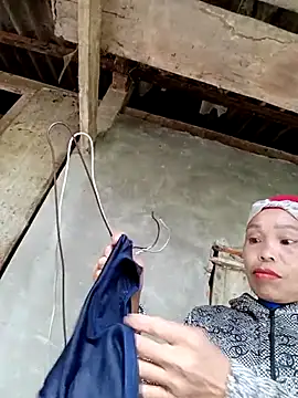 Snapshot of kihi-yo chatting on October 2025 01:57:01 AM kihi-yo online show from October 2025 01:57:01 AM