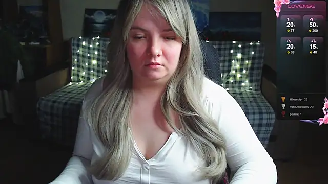 EmillyBones online show from December 2025 11:20:01 PM