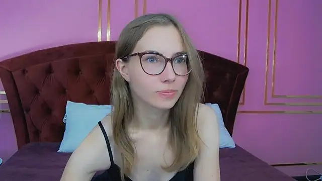 JessieJuss online show from September 2025 01:58:01 PM