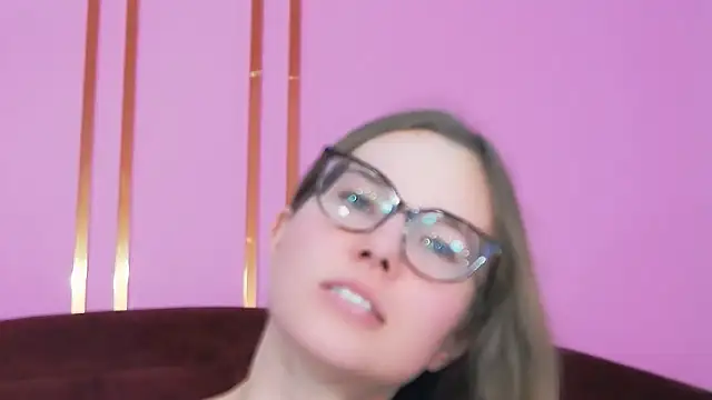 JessieJuss online show from November 2025 03:45:02 PM