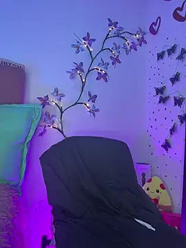 LindaWz  online show from April 2026 08:02:02 AM