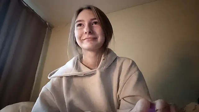 Nymera flare online show from December 2025 06:07:01 AM