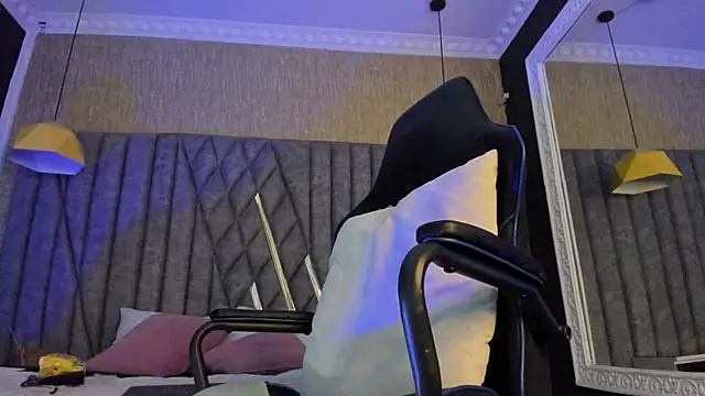 Boss Domiinator online show from November 2025 03:38:01 AM