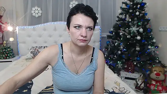 AvaSaturnian online show from November 2025 08:29:02 AM