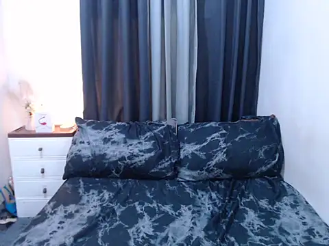 AngelHille online show from September 2025 03:44:01 PM