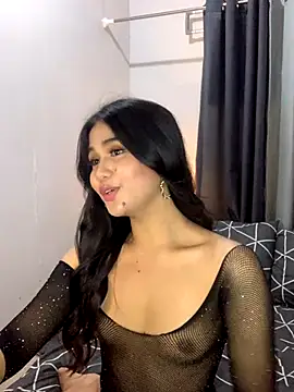 AngelHille online show from November 2025 05:58:02 PM