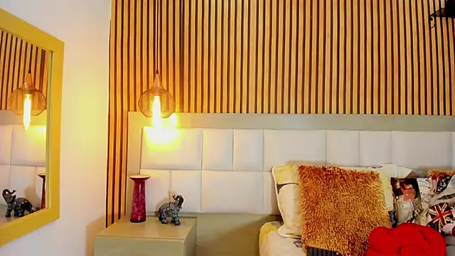 Roseaurora online show from September 2025 12:08:02 PM