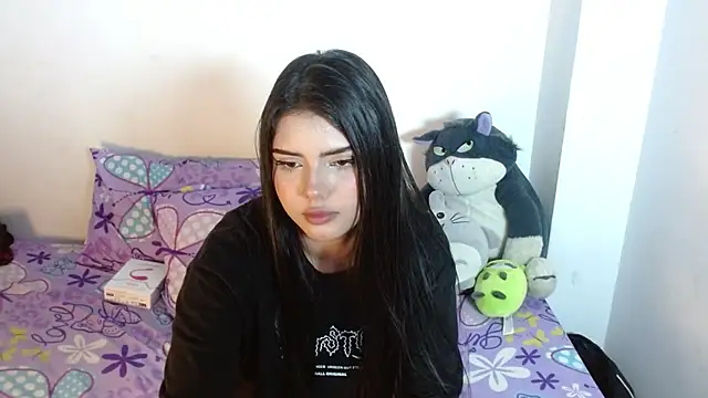 Snapshot of Emma_yui19 chatting on November 2025 10:24:01 PM Emma yui19 online show from November 2025 10:24:01 PM