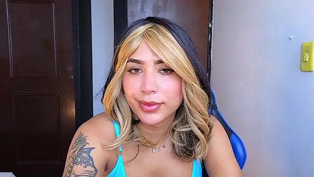 Snapshot of dahiana_marin chatting on June 2026 05:17:02 PM dahiana marin online show from June 2026 05:17:02 PM