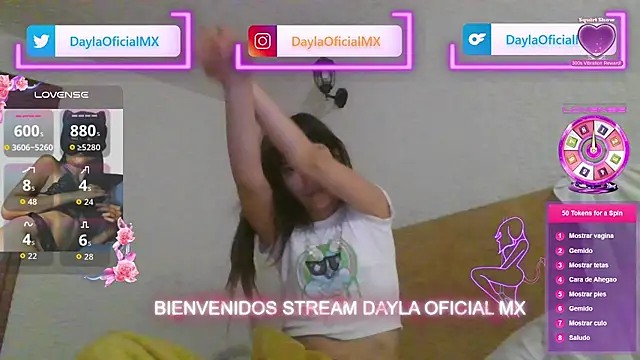 Clavelnegro online show from November 2025 11:21:01 AM