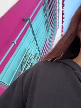 Clavelnegro online show from November 2025 06:28:01 PM