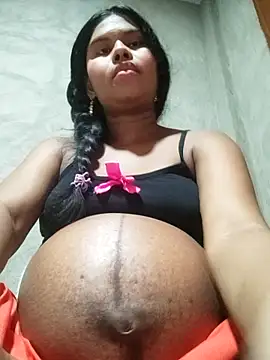 Snapshot of julietta1453 chatting on February 2026 03:14:02 AM julietta1453 online show from February 2026 03:14:02 AM