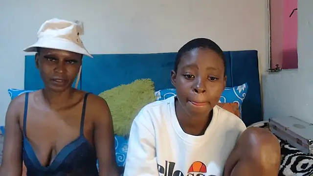 SweetSlenderChoc online show from April 2026 08:31:02 PM