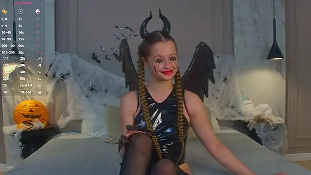 Mary Parksy online show from October 2025 05:36:01 PM