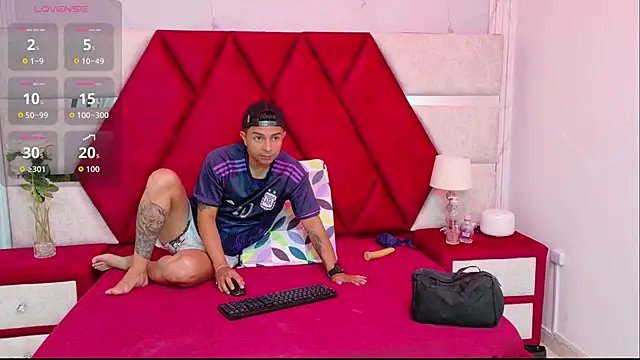 Kity spiderr online show from September 2025 12:28:02 PM