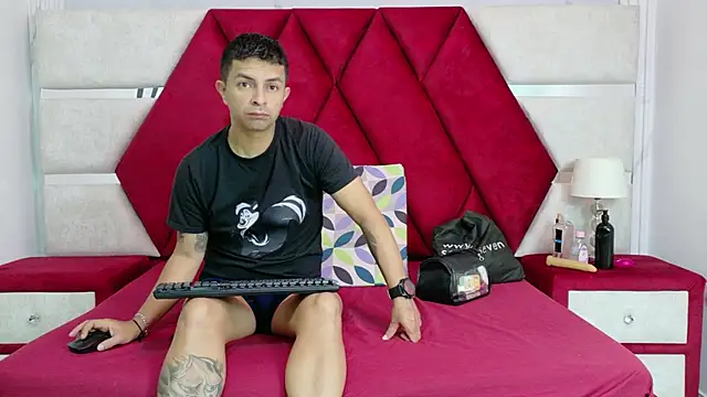 Kity spiderr online show from February 2026 12:30:01 PM