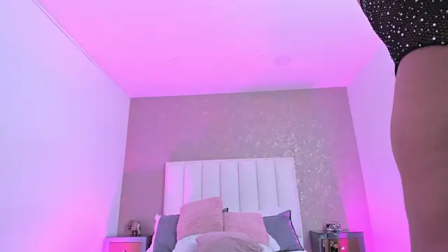 KaylieBrooks online show from April 2026 07:58:02 PM