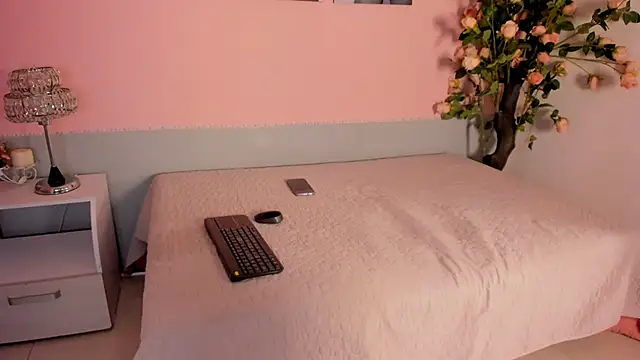 Stefany gonzales  online show from November 2025 11:21:01 AM