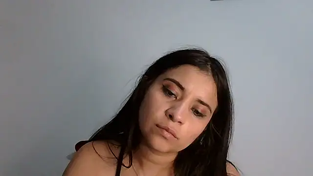 Snapshot of ValerieLove_ chatting on February 2026 11:55:02 PM ValerieLove online show from February 2026 11:55:02 PM