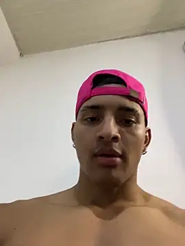 Snapshot of Smith_Fitness chatting on May 2026 03:28:01 PM Smith Fitness online show from May 2026 03:28:01 PM