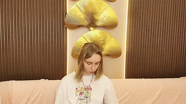 Beverly Gomes online show from September 2025 10:49:02 AM