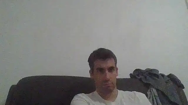 JulioIsHere4you online show from November 2025 06:24:01 AM