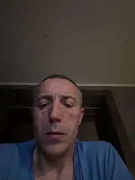 Snapshot of ruberofre chatting on September 2025 12:45:02 AM ruberofre online show from September 2025 12:45:02 AM