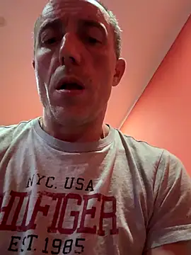 Snapshot of ruberofre chatting on September 2025 05:57:02 AM ruberofre online show from September 2025 05:57:02 AM