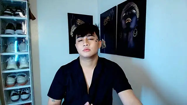 Snapshot of KentAivan chatting on September 2025 11:32:02 PM KentAivan online show from September 2025 11:32:02 PM