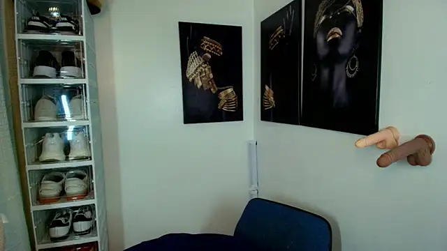 Snapshot of KentAivan chatting on October 2025 05:21:02 PM KentAivan online show from October 2025 05:21:02 PM