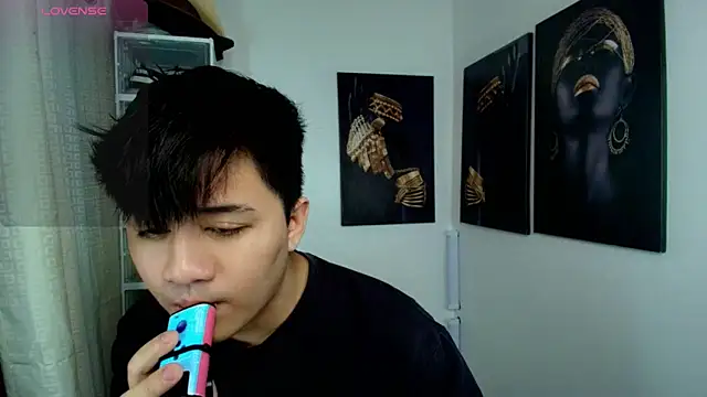 Snapshot of KentAivan chatting on October 2025 05:45:01 PM KentAivan online show from October 2025 05:45:01 PM