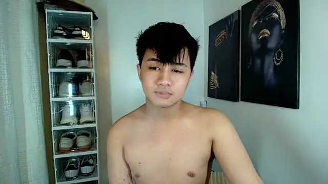 Snapshot of KentAivan chatting on October 2025 03:21:02 PM KentAivan online show from October 2025 03:21:02 PM