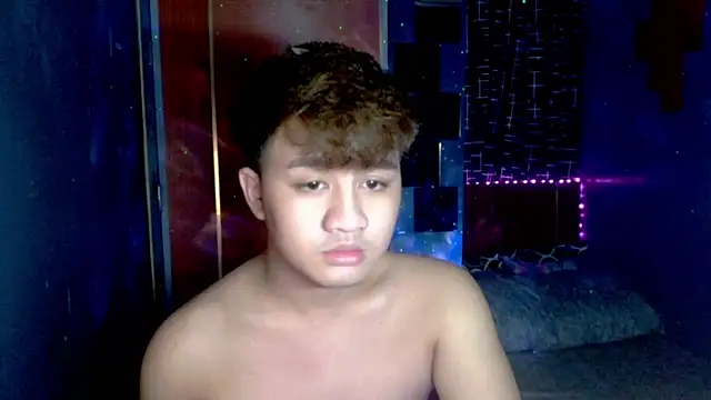 Snapshot of KentAivan chatting on February 2026 04:55:01 PM KentAivan online show from February 2026 04:55:01 PM